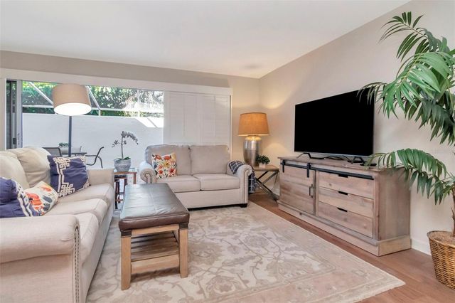 2983 W KNIGHTS AVENUE 3, Tampa, FL 33611