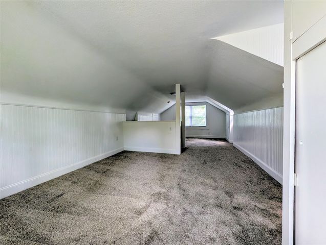 2906 Merle Hay Road, Des Moines, IA 50310