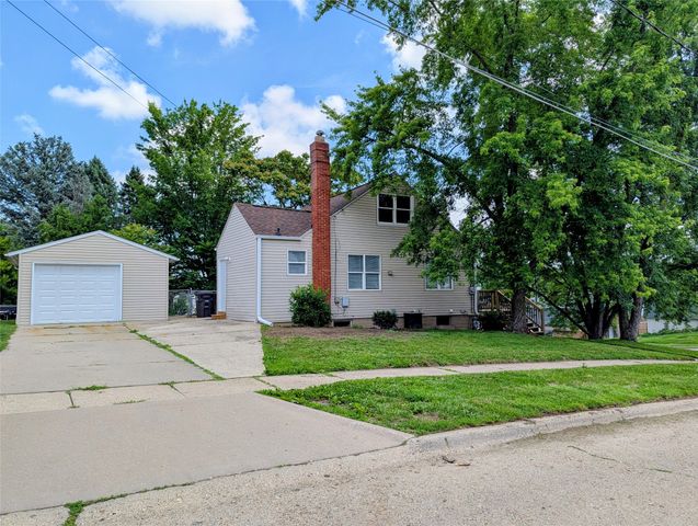 2906 Merle Hay Road, Des Moines, IA 50310