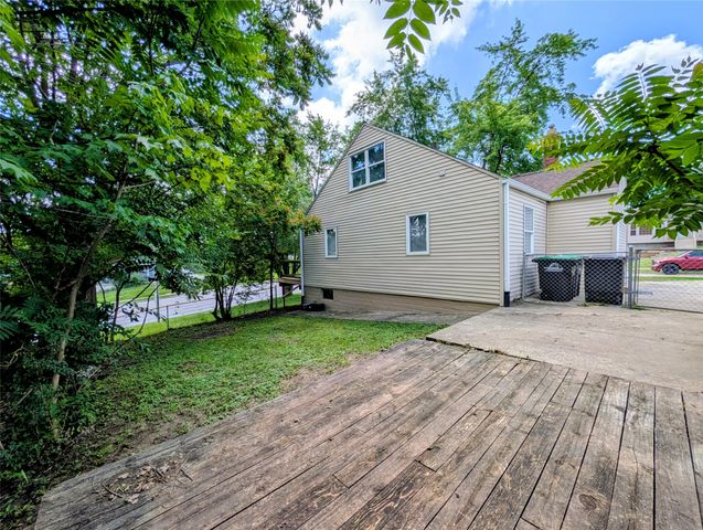 2906 Merle Hay Road, Des Moines, IA 50310