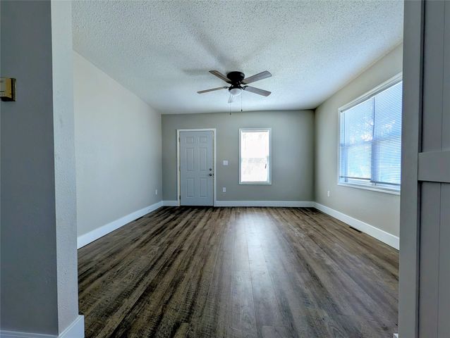 2906 Merle Hay Road, Des Moines, IA 50310