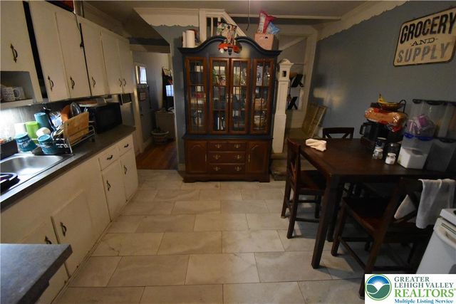 677 Sassafras Street, Easton, PA 18042