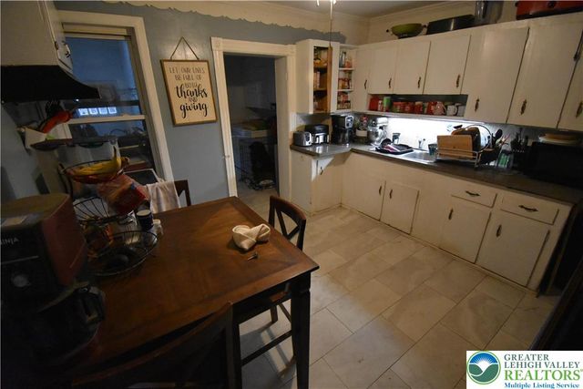 677 Sassafras Street, Easton, PA 18042