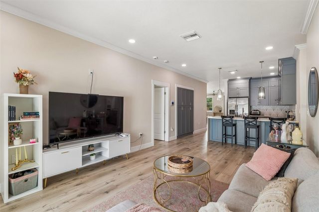 1901 W CLUSTER AVENUE, Tampa, FL 33604