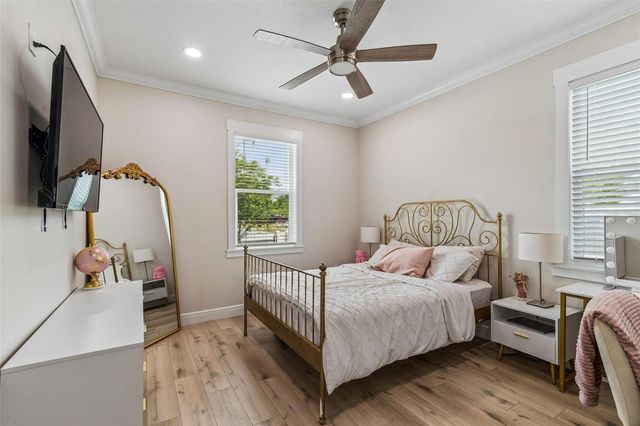 1901 W CLUSTER AVENUE, Tampa, FL 33604