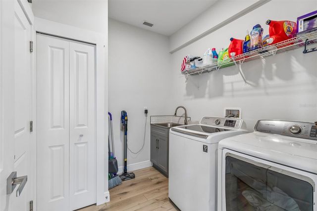 1901 W CLUSTER AVENUE, Tampa, FL 33604