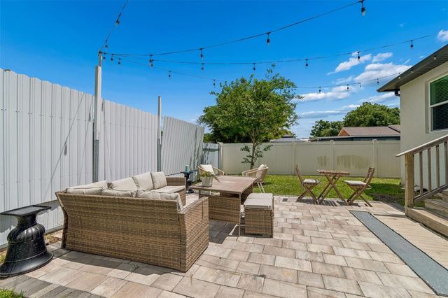 1901 W CLUSTER AVENUE, Tampa, FL 33604