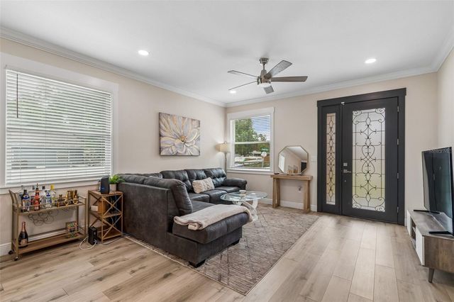 1901 W CLUSTER AVENUE, Tampa, FL 33604