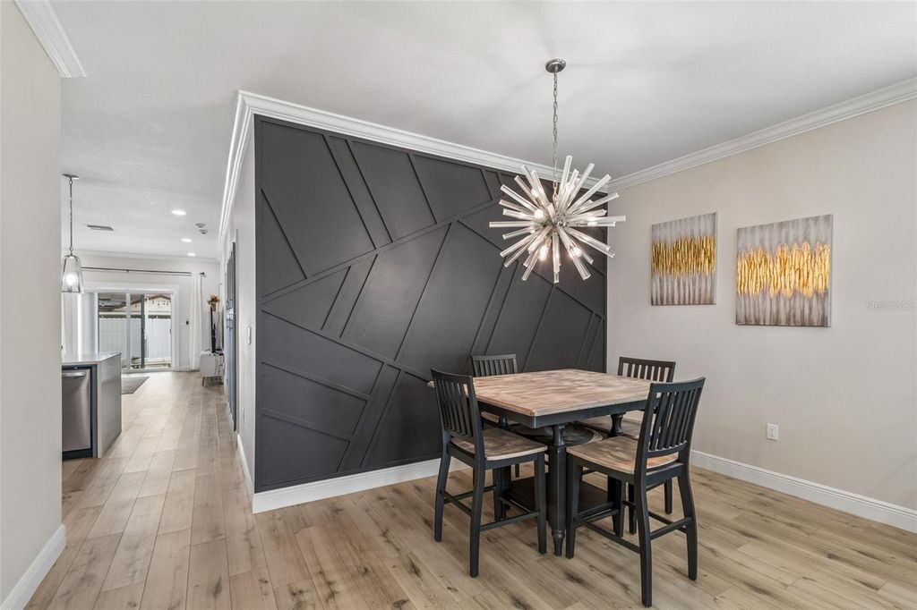 Image 12 of property listing at 1901 W CLUSTER AVENUE, Tampa, FL 33604