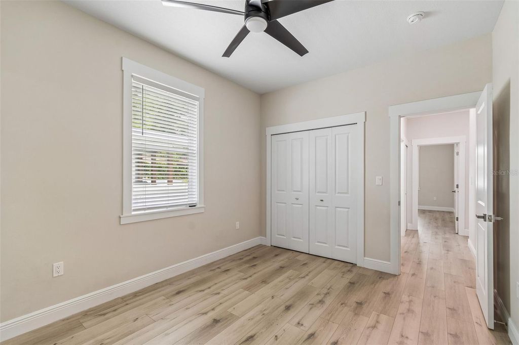 Image 41 of property listing at 1901 W CLUSTER AVENUE, Tampa, FL 33604