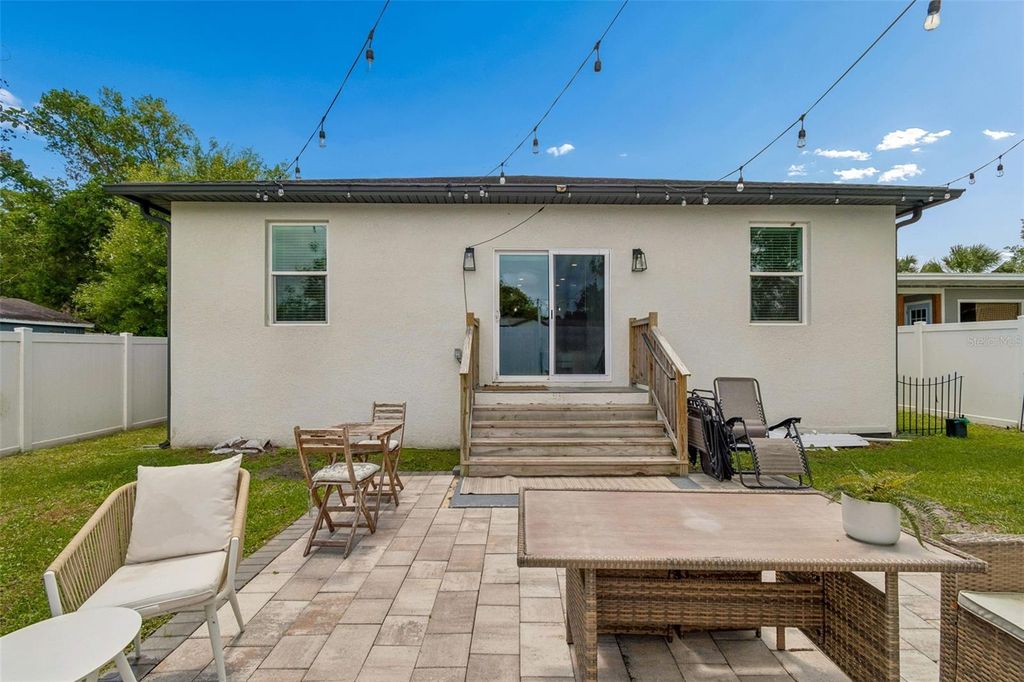 Image 47 of property listing at 1901 W CLUSTER AVENUE, Tampa, FL 33604