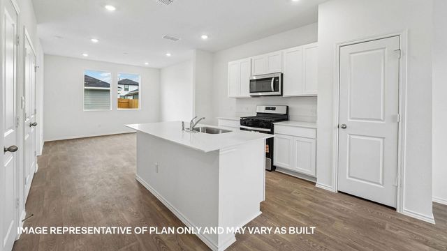 211 Constanza TRL, Bastrop, TX 78602
