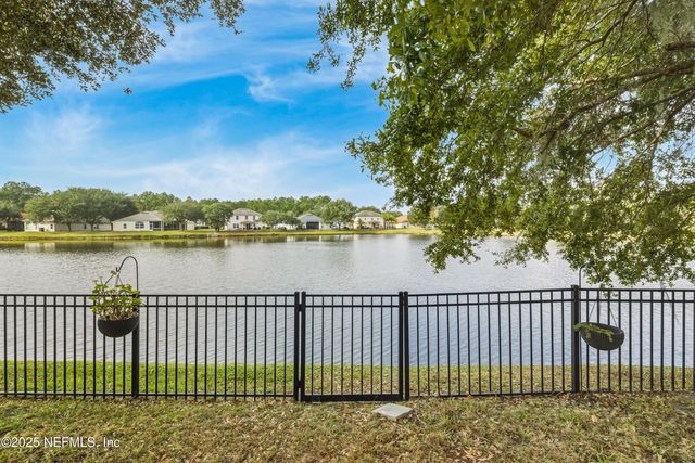 13946 FISH EAGLE Drive E, Jacksonville, FL 32226