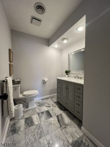 521 Hamburg Tpke A, Pompton Lakes Boro, NJ 07442