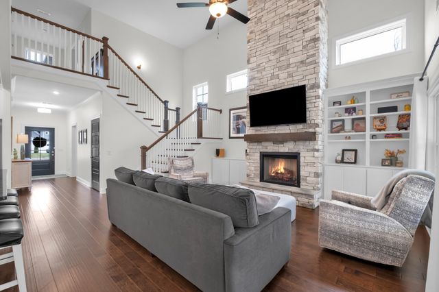 408 Ruby Oaks Ln, Murfreesboro, TN 37128