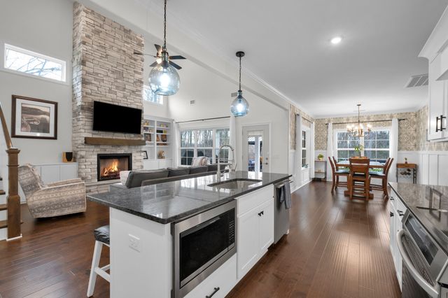408 Ruby Oaks Ln, Murfreesboro, TN 37128