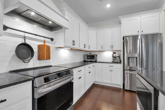 408 Ruby Oaks Ln, Murfreesboro, TN 37128