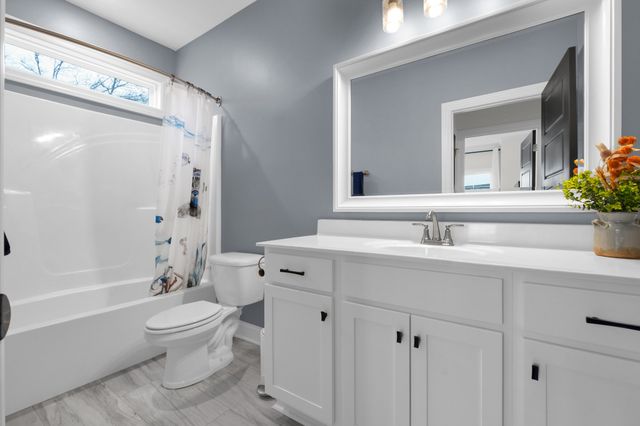 408 Ruby Oaks Ln, Murfreesboro, TN 37128