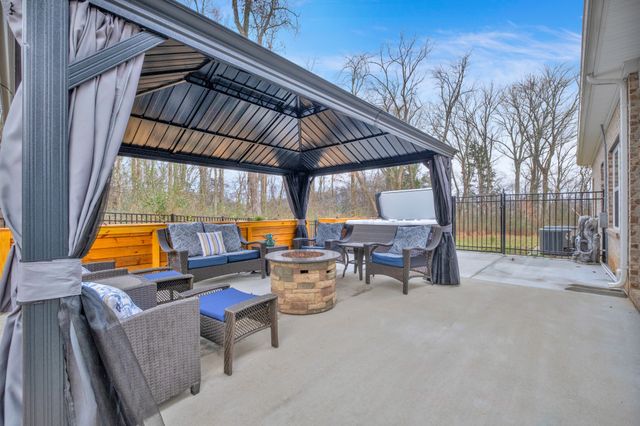 408 Ruby Oaks Ln, Murfreesboro, TN 37128
