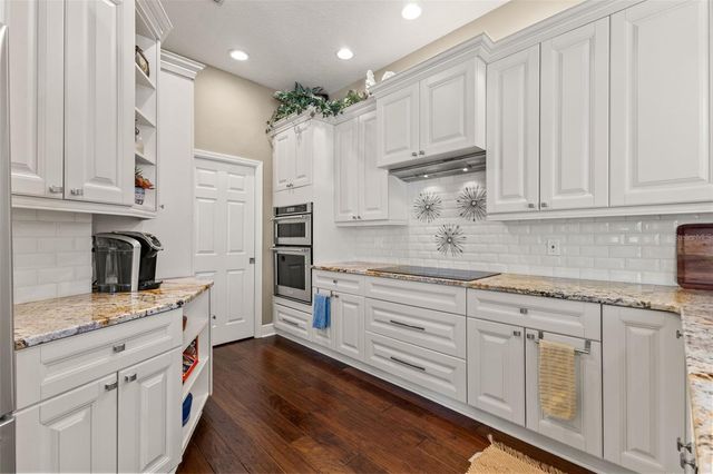 4315 ROUND LAKE, Tampa, FL 33618
