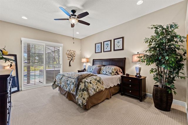 4315 ROUND LAKE, Tampa, FL 33618