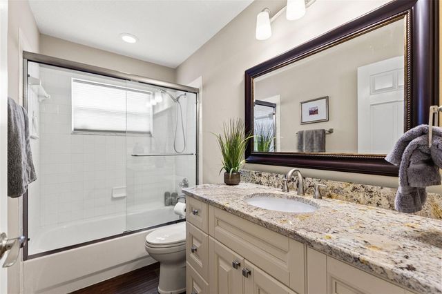 4315 ROUND LAKE, Tampa, FL 33618