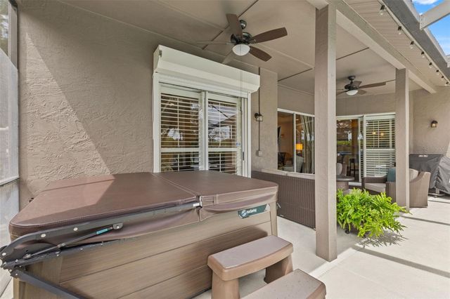 4315 ROUND LAKE, Tampa, FL 33618