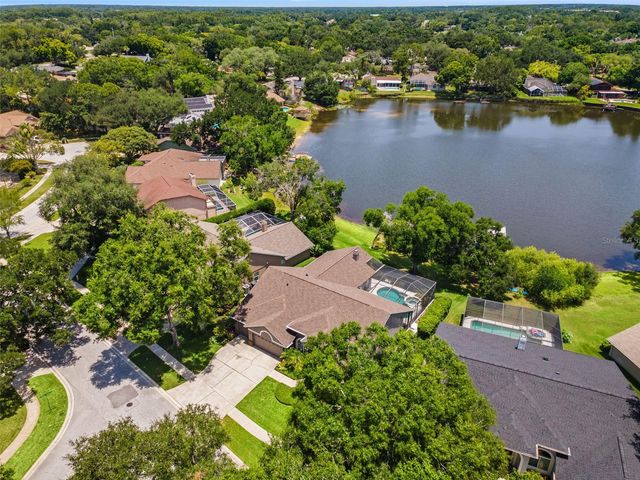 4315 ROUND LAKE, Tampa, FL 33618