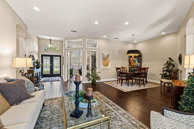 4315 ROUND LAKE, Tampa, FL 33618