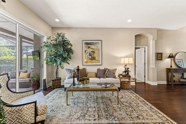 4315 ROUND LAKE, Tampa, FL 33618
