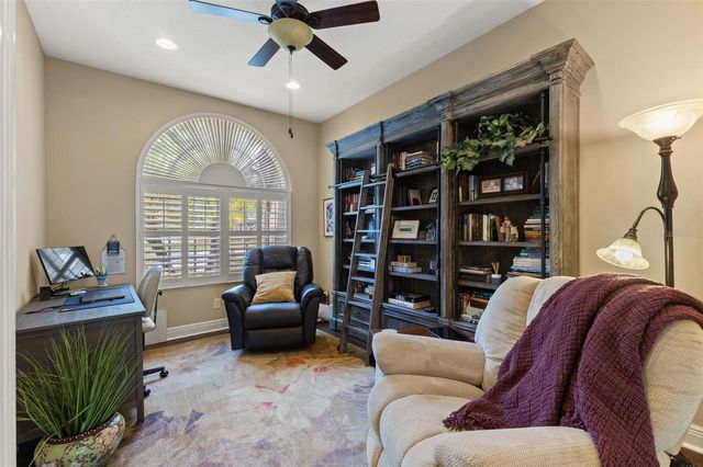 4315 ROUND LAKE, Tampa, FL 33618