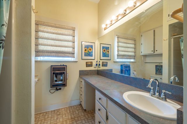 5770 County Road 309, Cranfills Gap, TX 76637