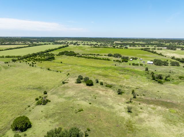 5770 County Road 309, Cranfills Gap, TX 76637