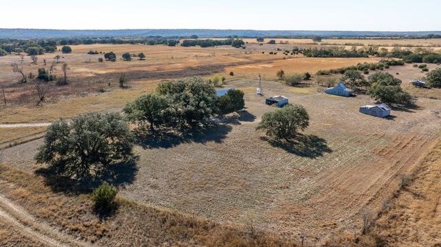5770 County Road 309, Cranfills Gap, TX 76637