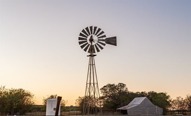 5770 County Road 309, Cranfills Gap, TX 76637