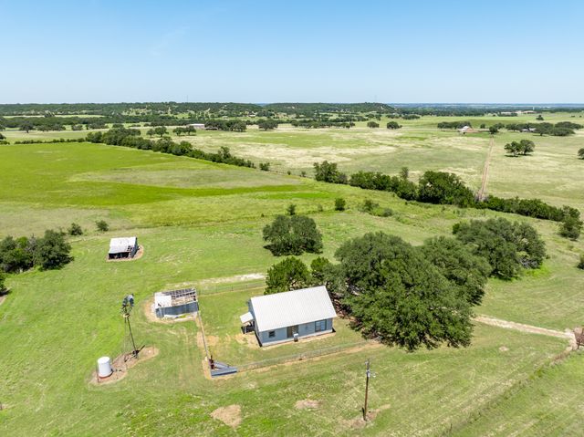 5770 County Road 309, Cranfills Gap, TX 76637