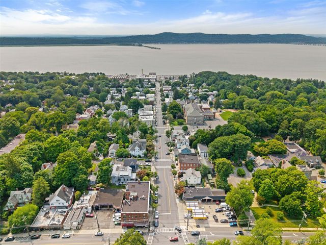 14 S Broadway 7-2B, Irvington, NY 10533