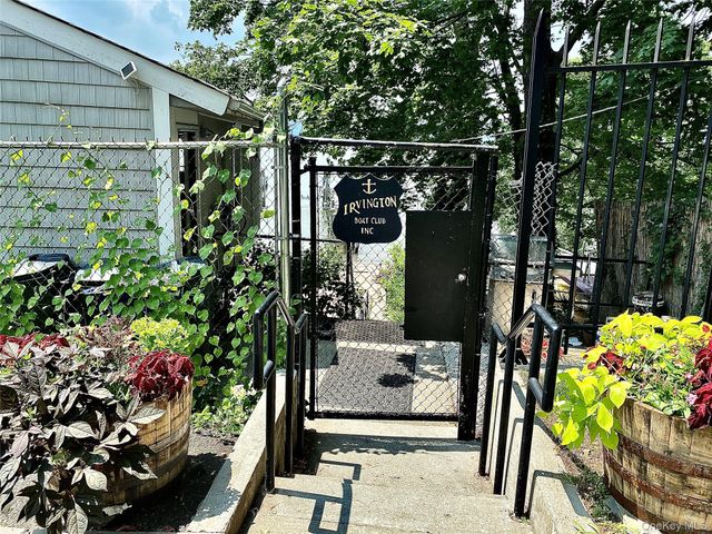 14 S Broadway 7-2B, Irvington, NY 10533