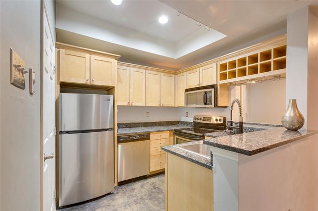 4104 N Hall Street 102, Dallas, TX 75219