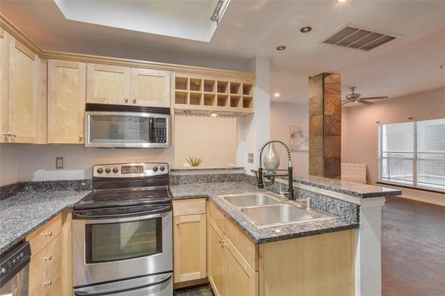 4104 N Hall Street 102, Dallas, TX 75219