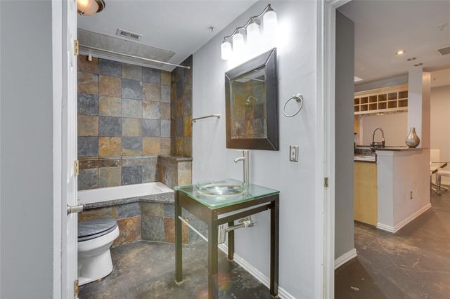 4104 N Hall Street 102, Dallas, TX 75219