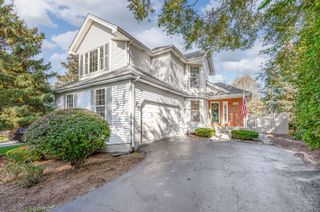 912 Middleton Avenue, Lisle, IL 60532