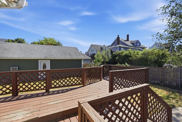 501 Pine St, Fall River, MA 02720