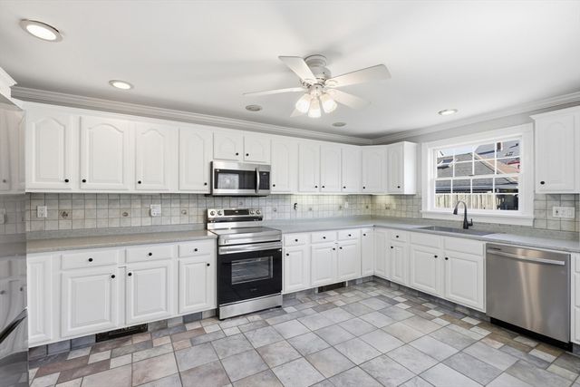 501 Pine St, Fall River, MA 02720