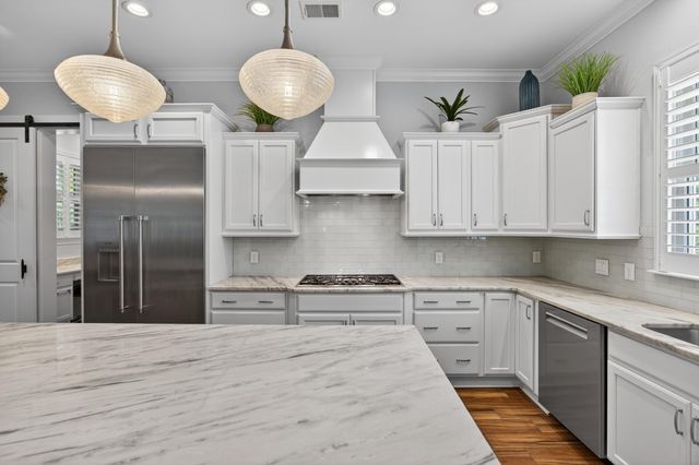 4030 Ten Shillings Way, Ravenel, SC 29470
