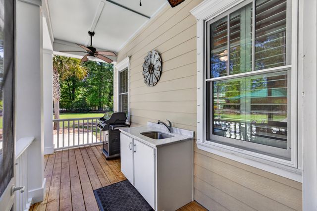 4030 Ten Shillings Way, Ravenel, SC 29470