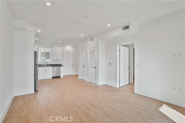 8750 Sepulveda Boulevard 406, North Hills (los Angeles), CA 91343