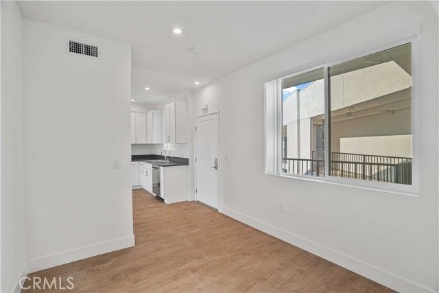 8750 Sepulveda Boulevard 406, North Hills (los Angeles), CA 91343