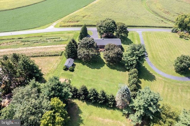 4818 HOFFMANVILLE RD, Millers, MD 21102