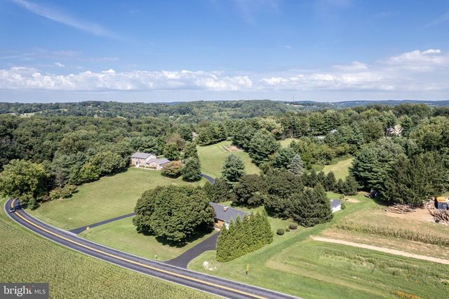 4818 HOFFMANVILLE RD, Millers, MD 21102